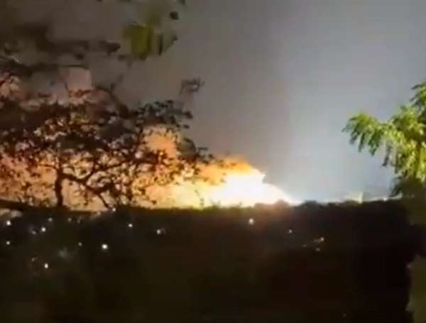 Grave incendio en la subestación eléctrica San Mateo.