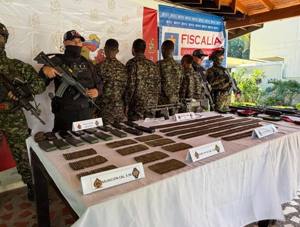 Cuatro integrantes del 'clan del Golfo' se entregaron en Briceño.
