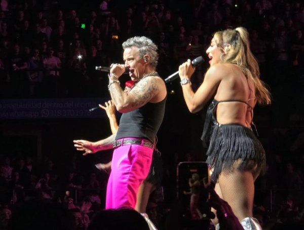 Robbie Williams performed for the first time in Colombia, on the night of Sunday, September 20, at the Movistar Arena in Bogotá.