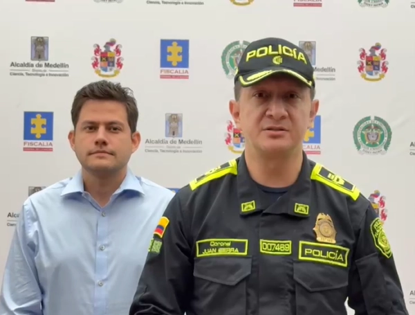 El secretario Manuel Villa y el coronel Juan Sierra entregaron un informe sobre el caso.