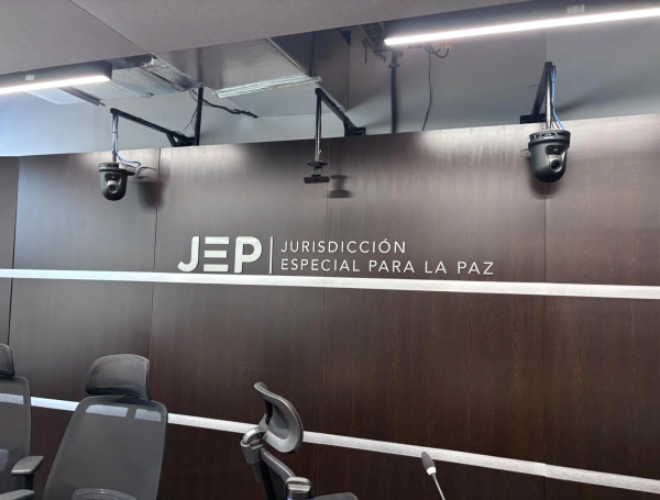 'La pregunta que uno se hace es si se está constituyendo un entramado para evasión fiscal': senadora Posada sobre contrato de arriendo de la JEP