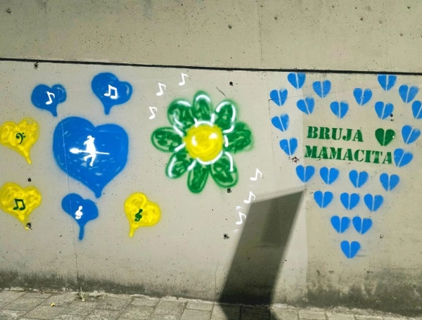 Hasta la Policía se ha acercado a conocer la historia de amor de 'Mateo'.