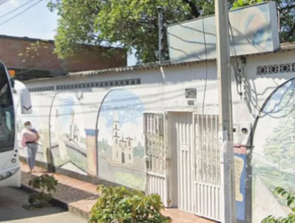 Centro Nacional de Memoria habló sobre polémico caso de profesora que pidió dibujar banderas del Eln y Farc