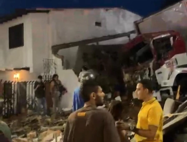 Accidente con tractocamión en Girón
