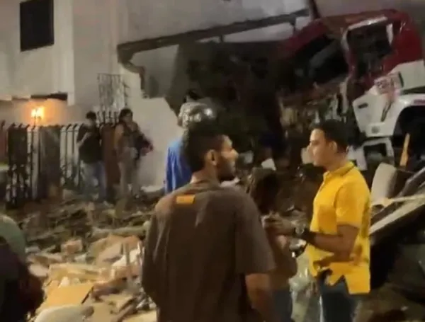 Accidente con tractocamión en Girón