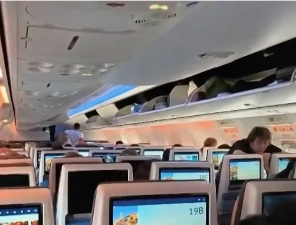 Copiloto que apuñaló a su compañero durante intento de secuestro de avión de FlyDubai que viajaba a Israel pidió que lo mataran tras ser atado.