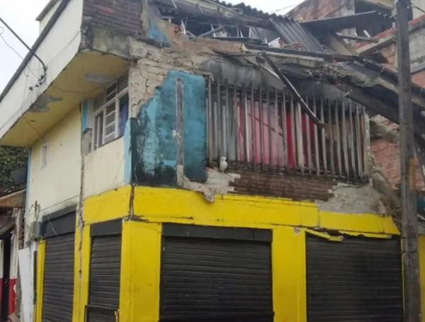 Colapsó vivienda que había quedado afectada por terremoto de 7,4 en Pereira