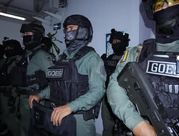 Nuevo operativo de la Policía Nacional por el atentado frente a la base aérea de Cali, en 2025.