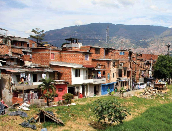 Centenares de familia se asentaron en la orilla de las cuencas de La Iguaná desde 1945.