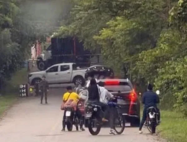 Terrorismo del Eln en Santander con quema de un bus de la empresa Concorde.