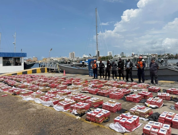 Caen 3.5 toneladas de cocaína en el mar Caribe que eran transportadas en una lancha rápida