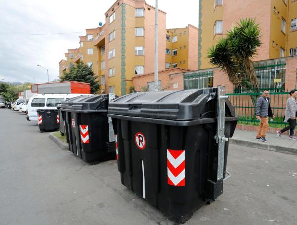 Los nuevos contenedores de basura en Bogotá