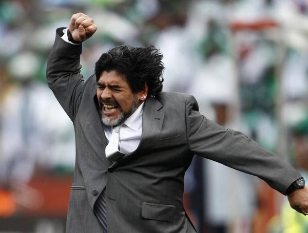 Nuevo giro en el caso Maradona: perito oficial no descarta el covid-19 como causa de su muerte