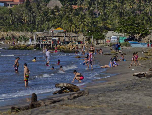 Aspecto de una playa en Puerto Colombia, a la altura del Malecón.