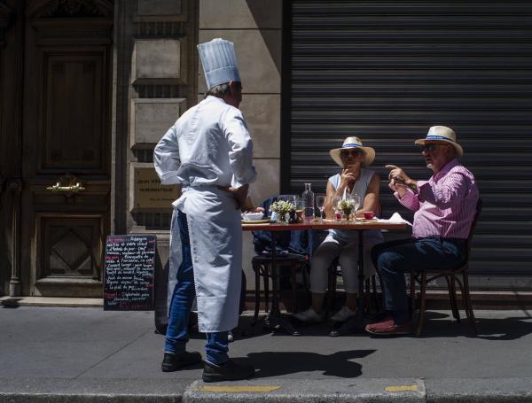 Restauranteros piden reducir el impuesto al consumo por caída de las ventas