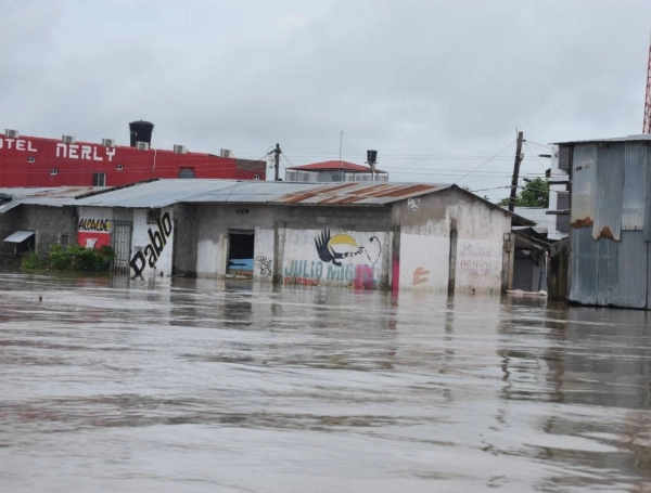 Los administradores locales han solicitado poner especial atención en los puntos por donde siempre rompen los ríos causando las inundaciones en las dos subregiones.