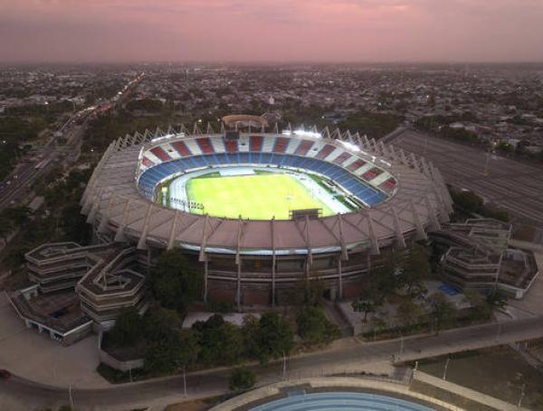 El estadio Metropolitano Roberto Meléndez estrena luminarias.