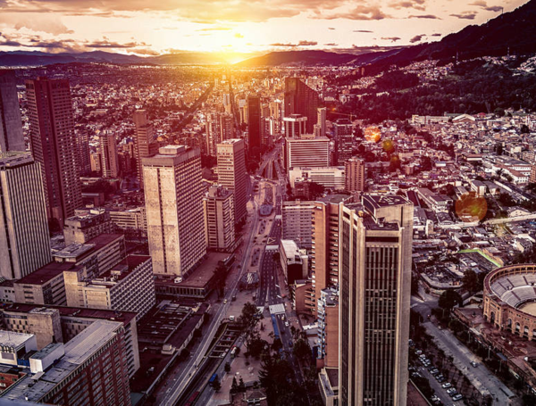 Más vuelos y menos turistas extranjeros: así se mueve el turismo en Bogotá en 2026