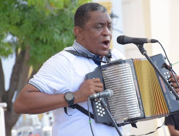Almes Granados, rey vallenato 2011, durante su participación en el rey de reyes 2022.