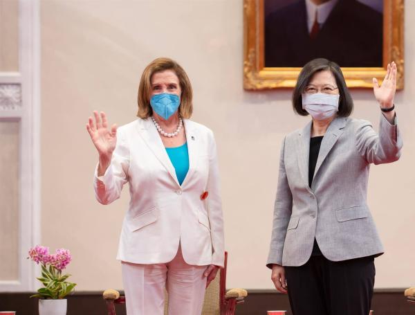 Nancy Pelosi y Tsai Ing-wen, presidenta de Taiwán.
