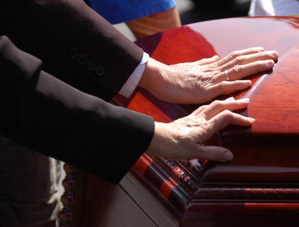 Algunos de los ataudes creados por Angelo Hays, también contaban con una pequeña despensa.