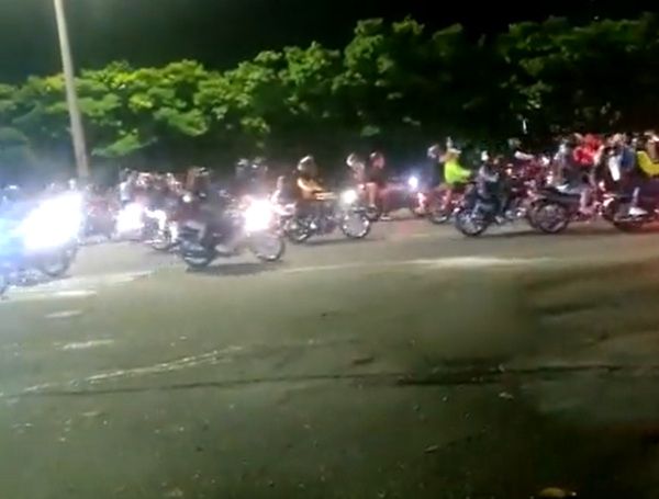 Caravana de motos en Medellín.