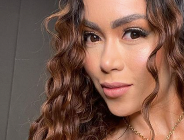 A través de sus historias de Instagram reveló el nuevo procedimiento que se esta haciendo.