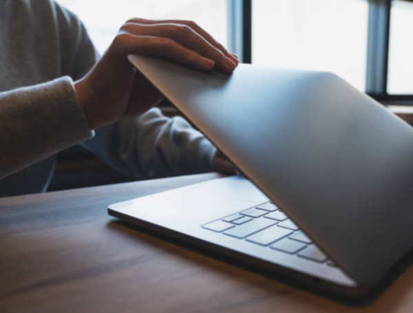 La mayor??a de personas suele utilizar la opci??n de suspender y no conoce los riesgos.