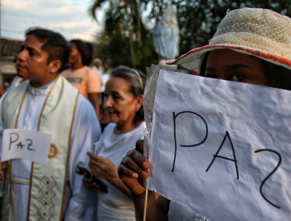 Ante los actos terroristas de los últimos días, la comunidad de Timba, Cauca marcho para pedir garantías al gobierno nacional
