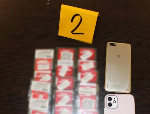 A través de celulares presionaban a los deudores.