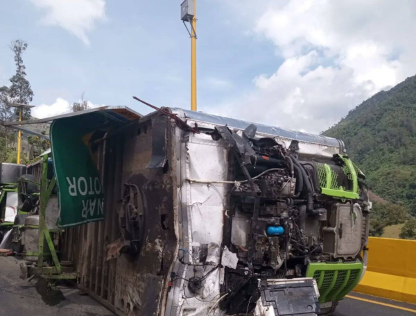 Accidente cerca al túnel de la línea