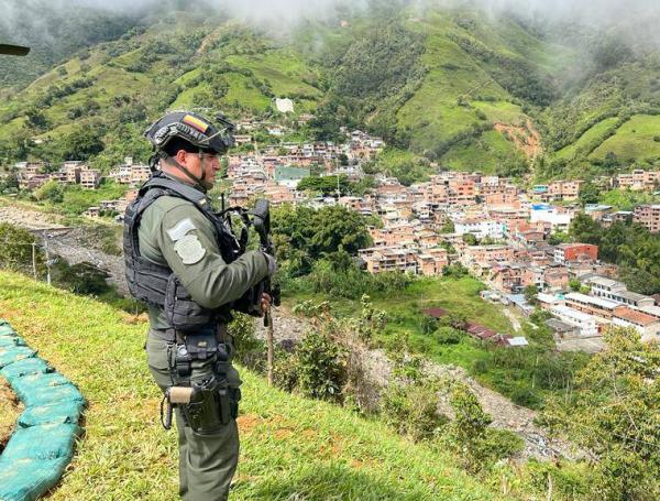 Fuerza pública en Briceño