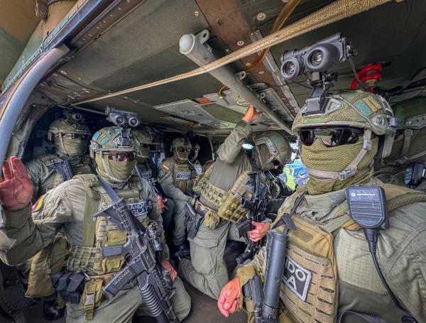 Policía de Colombia lanza gigantesca operación con la que se busca frenar la escalada de violencia en Cauca. Son 600 nuevos policías para la región y se creó un Distrito Especial para Santander de Quilichao. El general William Salamanca envía a los uniformados a esta zona . Popayán Cauca 28 de diciembre del 2023