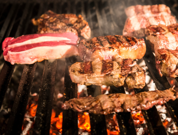 ¿Por qué suele encogerse la carne?