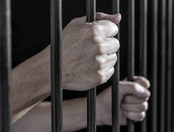 Este ‘padrino de la droga’ dio a las autoridades una lista de nombres que permitieron la detención de 25 personas.