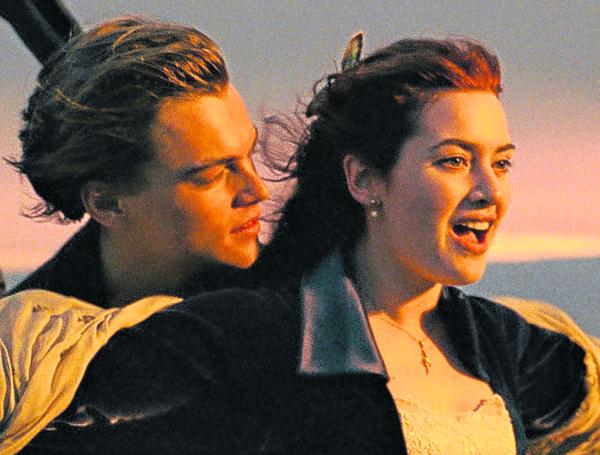 Acaba de estrenar la serie The Regime en MAX, donde tiene tiempo para burlarse también del poder y la política.