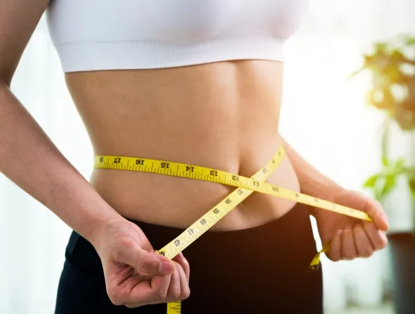 Para lograr obtener un vientre de acero es necesario que lleve a cabo actividad física, aparejada de una buena alimentación.