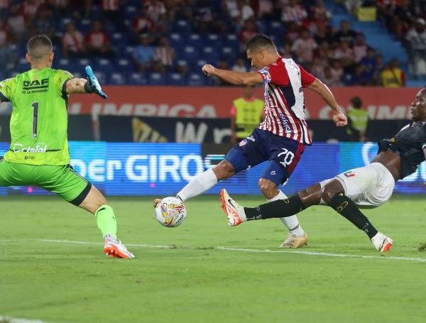 Junior derrotó a Once Caldas y se aferra a la clasificación a ...