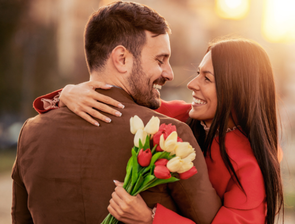 Amor y Amistad: experiencias, viajes y planes en la ciudad ganan espacio frente a los regalos tradicionales