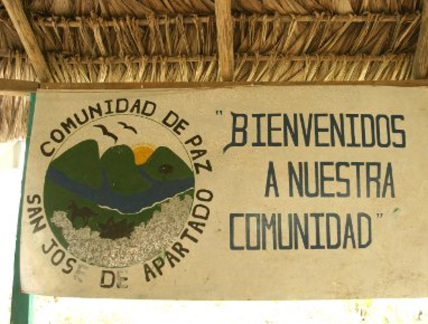 Comunidad de Paz de San José de Apartadó alerta que el Clan del Golfo está  ejerciendo como Estado de facto en el Urabá