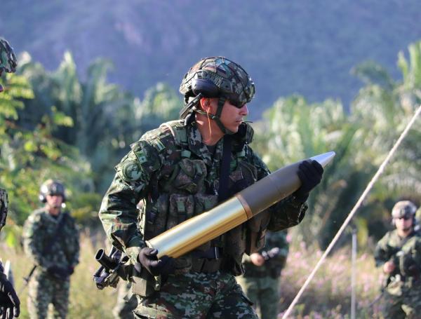 Uniformados en El Plateado.