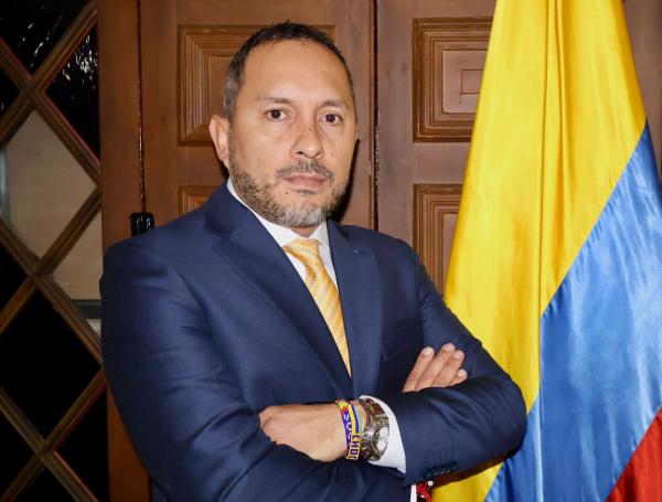 Gabe Rondon ¿Quiénes son los indígenas que protestan en la Plaza de Bolívar y por ...