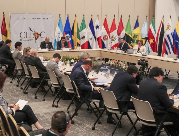 Participantes del IV Encuentro de ministros de educación de la Celac, que se celebró en Tegucigalpa (Honduras) con el fin de fortalecer la investigación educativa en la región.