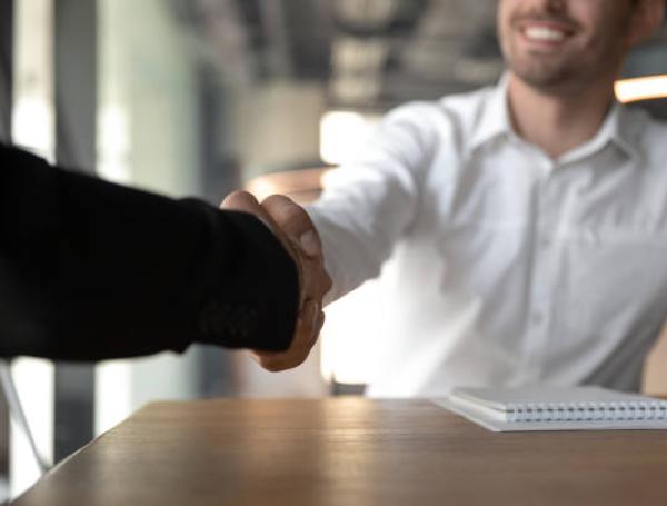 ¿Cómo funcionan los contratos por prestación de servicios? Expertos le