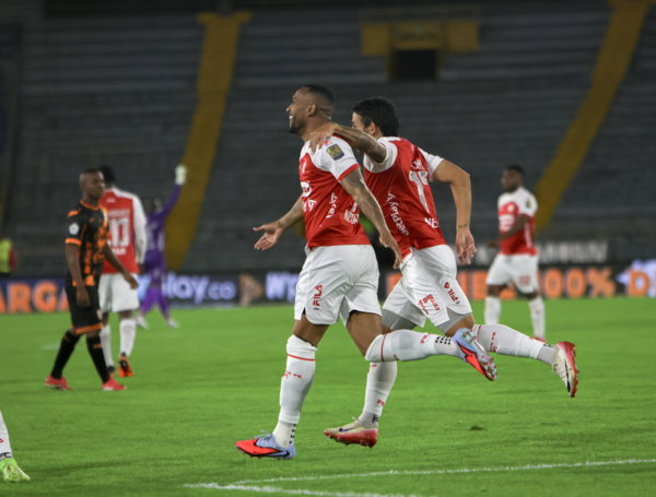 Santa Fe vence a Envigado en El Campín y trepa en la tabla: Ángelo ...