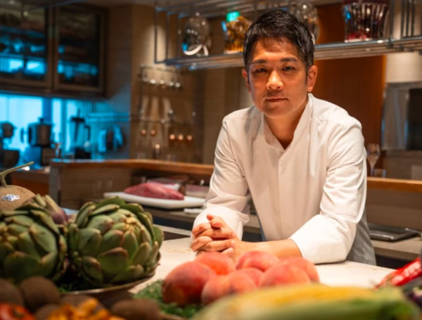 Así es el restaurante 'secreto' en Tokio, Japón, que tiene teléfono privado, horarios ocultos y poco interés por las estrellas Michelin