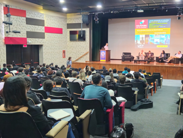 Taller de Colfuturo.