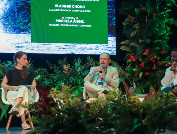 Panel 'Ciudades y ecosistemas estratégicos: Chocó biogeográfico y la Amazonia’ con participación de delegados centroamericanos, además de Perú.