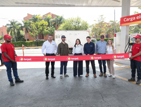 La puesta en marcha de estaciones de carga rápida de Terpel en Cali.