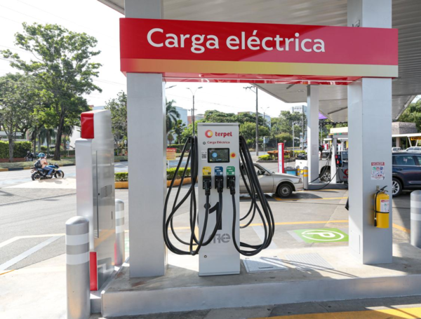 La puesta en marcha de estaciones de carga rápida de Terpel en Cali.